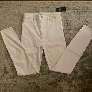Abercrombie white jean leggings size 27 new with tags